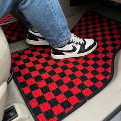 Tapis de sol pour voiture garantissant longue durée vie même conditions extrêmes