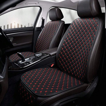 housse de voiture noir et rouge finition artisanale soignée 