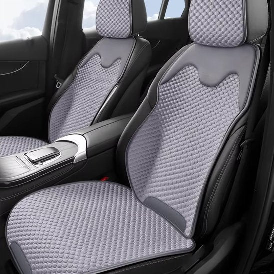 Housse pour voiture gris épousant parfaitement des contours des sièges avant voiture 