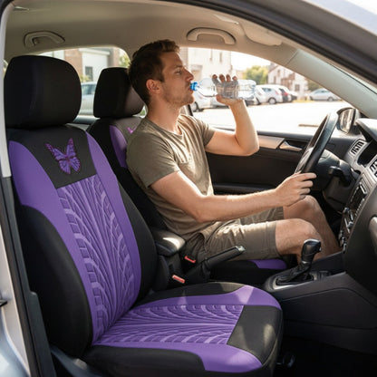 housse siege voiture homme buvant eau assis confortable volant voiture