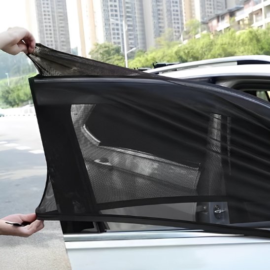 Pare-soleil avec élastique installé sur fenetre voiture 