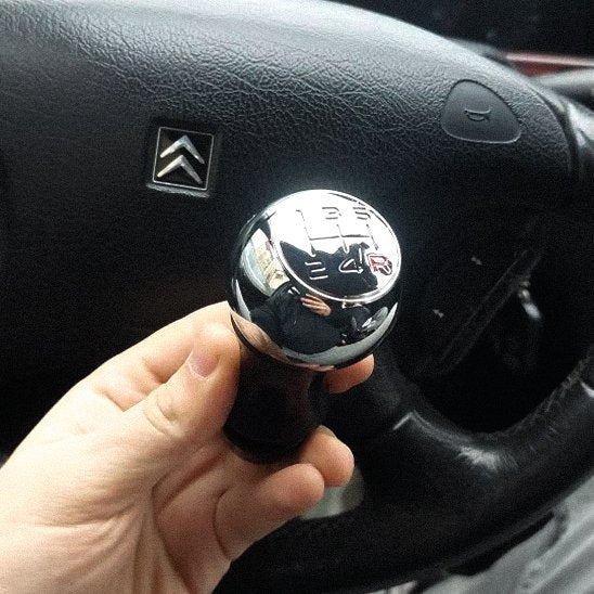 pommeau de levier de vitesses plusieurs teintes pour personnalisation harmonieuse voiture 