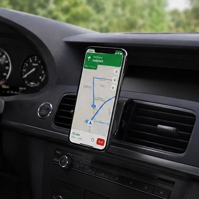 Support téléphone voiture universel avec téléphone installé en mode portrait 
