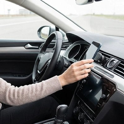 support voiture pour telephone  positionnement téléphone facilités par système magnétique